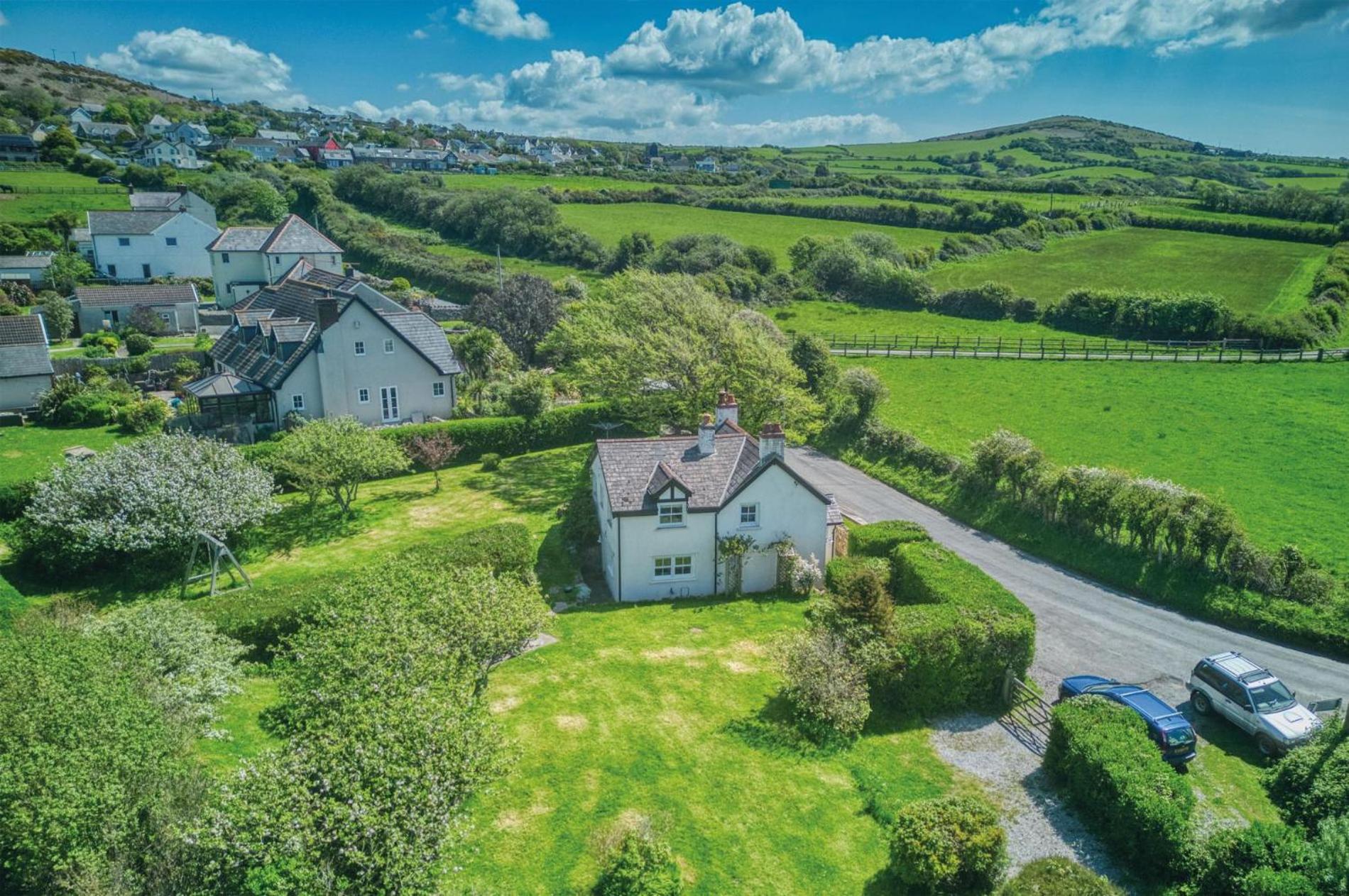 Dollars Cottage - 4 Bedroom Cottage - Llangennith Esterno foto